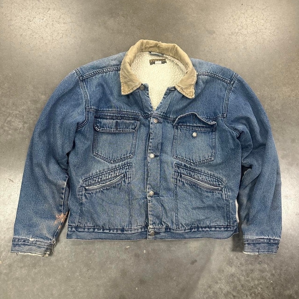 Eagles Ridge distressed blue denim jacket with white sherpa lining Size Lg